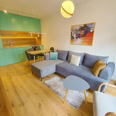 Luxury Green Apartment Priştine Dış mekan fotoğraf